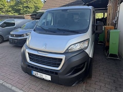 Bild des Angebotes Peugeot Boxer Boxer 333 BlueHDi HDi 333 L2H1 Pro