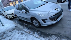 Bild des Angebotes Peugeot 308 100 VTi Filou