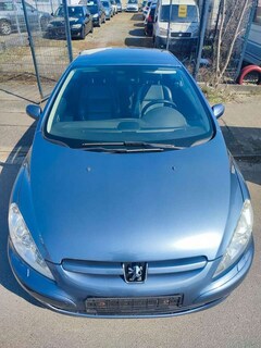 Bild des Angebotes Peugeot 307 CC 2,0 Cabrio-Coupe Basis, vollleder