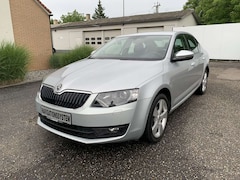 Bild des Angebotes Skoda Octavia 1.4 TSI Green tec DSG Elegance  *Leder*Navi*Xenon*