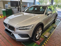 Bild des Angebotes Volvo V60 Cross Country B4 Diesel AWD Aut/AHK/Navi/LED