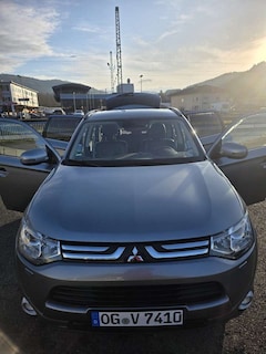 Bild des Angebotes Mitsubishi Outlander 2.2 DI-D 4WD Automatik Invite