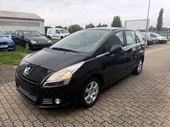 Bild des Angebotes Peugeot 5008 Active 7 SITZER  PANORAMA GLASDACH