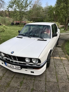 Bild des Angebotes BMW 528 528i