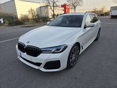 Bild des Angebotes BMW 540 dxDrive Touring M-Paket Laser Pano H&K Standheizung HuD