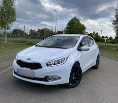 Bild des Angebotes Kia Ceed / cee'd 1.4 CVVT Fifa World Cup Edition