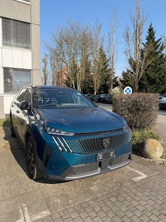 Bild des Angebotes Peugeot 5008 GT Hybrid 145 e-DCS6 7-Si+Navi+Lenk/SHZ+R-Kam+