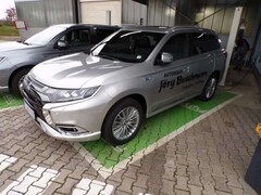 Bild des Angebotes Mitsubishi Outlander 2,4PHEV Top, 4WD,Leder,LED,SHZ