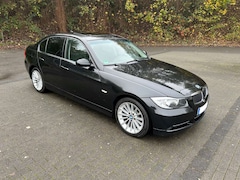 Bild des Angebotes BMW 330 330xd DPF Aut. SD*AHK*PDC*Leder*