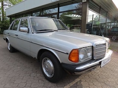 Bild des Angebotes Mercedes-Benz 200 W123*nur 151 TKM*Automatik*ABS*Airbag*eSD*Tempomat