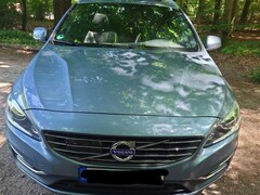 Bild des Angebotes Volvo V60 V60 Diesel D4 Geartronic Summum