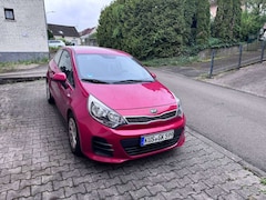 Kia Rio Rio Fließheck 3-Türer 1.2 Dream Team Edition