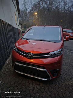 Bild des Angebotes Toyota Proace Proace 2,0-l-D-4D L2 (8-Si.) Autm. Verso Club
