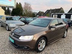 Bild des Angebotes VW Jetta VI Highline*TÜV NEU*1 HAND*NAVI*PDC*TOP*