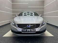 Bild des Angebotes Volvo S60 Lim. Linje Svart*LEDER*KLIMA*PDC*SHZ*NAVI