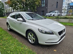 Bild des Angebotes Volvo V40 Euro 6 Navi Klima SHZG Scheckheft Tempomat COC