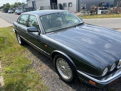 Bild des Angebotes Jaguar XJ6 XJ6 3.2 Executive