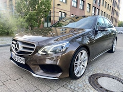 Bild des Angebotes Mercedes-Benz E 220 AMG Paket*LED*Navy*Leder*19 Zoll AMG*9G-TRONIC