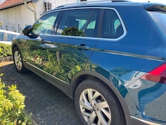 Bild des Angebotes VW Tiguan 2.0 TDI SCR DSG Elegance