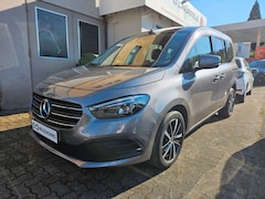 Bild des Angebotes Mercedes-Benz 180 180 d standard Edition (420.833)