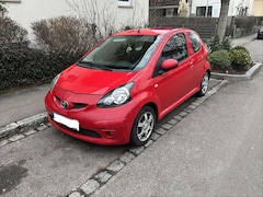 Bild des Angebotes Daihatsu Charade Toyota Aygo 1.0  Fahrzeugdetails: • Erstzulassung