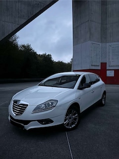 Bild des Angebotes Lancia Delta 1.6 Multijet 16v Gold