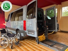 Bild des Angebotes Mercedes-Benz Sprinter Tourer Autom. Rolliplatz-Beifahrer Rollstuhl-Lift