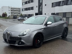 Bild des Angebotes Alfa Romeo Giulietta Quadrifoglio Verde MASERATI Edition
