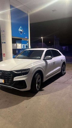 Bild des Angebotes Audi QUATTRO Q8 S-line