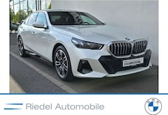 Bild des Angebotes BMW i5 eDrive40 M Sportpaket AHK DAPro B&W adapLED