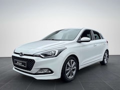 Bild des Angebotes Hyundai i20 AUTOMATIK 1.4*Klimaautom.*PDC*SHZ*EURO-6