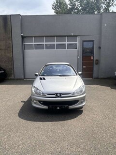 Bild des Angebotes Peugeot 206 SW 75 Petit Filou