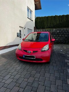 Bild des Angebotes Toyota Aygo Rosso 5-Türer