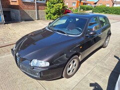 Bild des Angebotes Alfa Romeo 147 1.6 Twin Spark