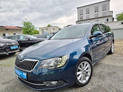 Bild des Angebotes Skoda Superb Combi / DSG / 4x4 / Leder / Xenon