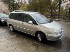 Peugeot 807 807 HDi 165 Family