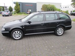 Bild des Angebotes Skoda Octavia Octavia 1.6 Combi Style Klima Alu Ahk 1 Hand