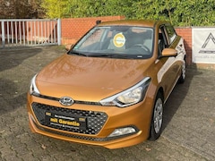 Bild des Angebotes Hyundai i20 // 1-Hand // Garantie // Scheckheft // Wenig KM