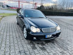 Bild des Angebotes Mercedes-Benz C 230 7G-TRONIC Avantgarde Sport Edition