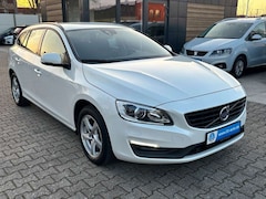Bild des Angebotes Volvo V60 Kombi Linje Business Kamera Navi Auto AHK