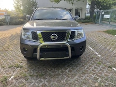 Bild des Angebotes Nissan Navara Double Cab SE 4X4 Automatisch/klimatronic