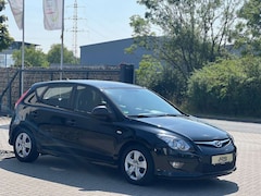 Bild des Angebotes Hyundai i30 Classic*Servicegepflegt*Tüv Neu*