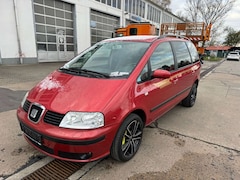 Bild des Angebotes SEAT Alhambra 2.8 V6 Signo /SCHALTER/7 SITZE/LEDER/ALU/PDC/EU 4