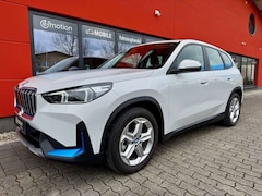 Bild des Angebotes BMW iX1 30 xDrive*Kamera*DAB*Head-up*Komfort*DAB*