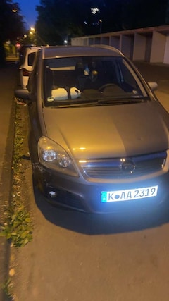 Bild des Angebotes Opel Zafira 1.9 CDTI Cosmo