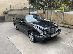 Bild des Angebotes Mercedes-Benz E 280 E-Klasse T Avantgarde 4-Matic*Automatik*Vollleder