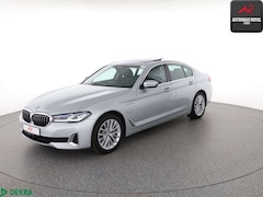 Bild des Angebotes BMW 530 530 e xDrive LUXURY LINE LASER,BOWERS,SOFTCLOSE