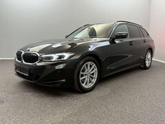 Bild des Angebotes BMW 318 d T SHADOW*ACC*WIDE*LED*H&K*PANO*STHZ*KAM