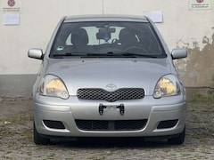 Bild des Angebotes Toyota Yaris 1.3 Automatik Sol