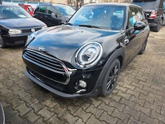 Bild des Angebotes MINI Cooper D COOPER D  Automatik Schwarz/Schwarz